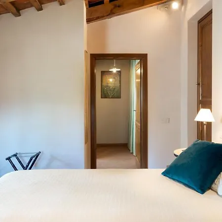 Cosciano 12, Emma Villa